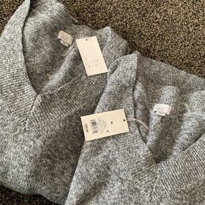 a new day Heathered Gray Knit V-Neck Sweater - 2 pack of medium NWT